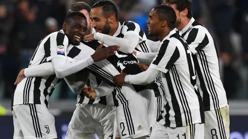 Juventus celebra uno de sus tantos ante Crotone.