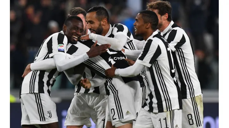 Juventus celebra uno de sus tantos ante Crotone.
