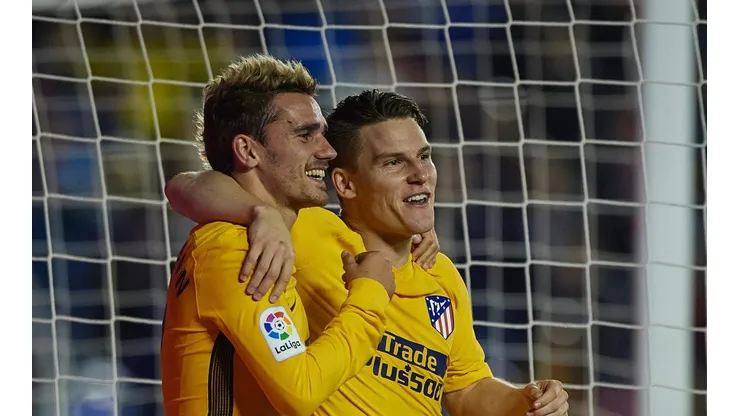 LOS GOLEADORES. Griezmann sonríe junto a Gameiro.