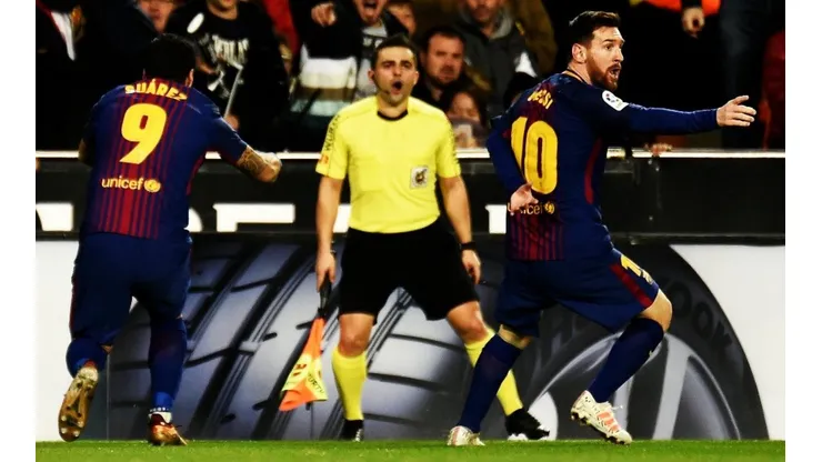 Messi reclama por el tanto no convalidado.