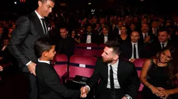 THE BEST. Cristiano y Messi comparten escenario en la última edición de la premación de FIFA.