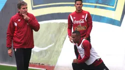 Santamaría y Loyola entrenando con la Selección de Perú.