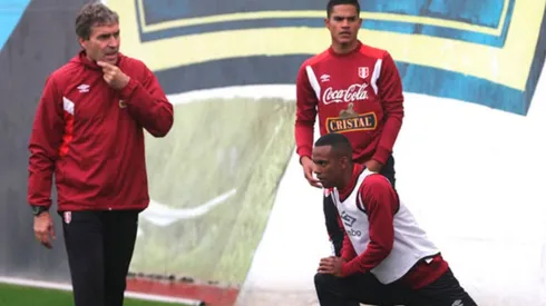 Santamaría y Loyola entrenando con la Selección de Perú.