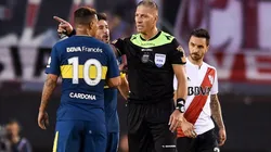 AFUERA. Pitana le enseña la salida a Cardona en medio del Superclásico.