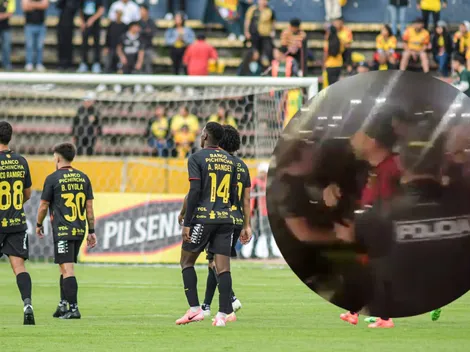 VIDEO | Jugadores de Barcelona, a los gritos y empujones con sus propios hinchas