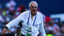 Jorge Fossati, técnico oficial de Perú.