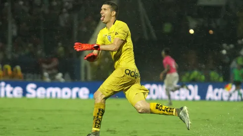 Jorge Pinos se va a jugar al extranjero