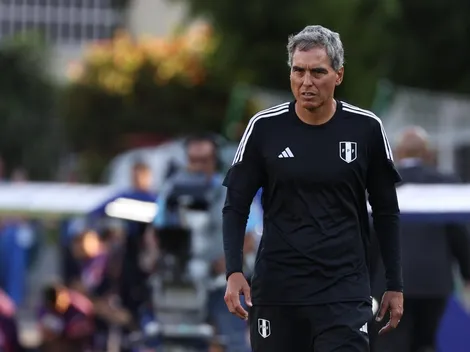 'Chemo' del Solar firma con su nuevo club tras dejar Selección de Perú