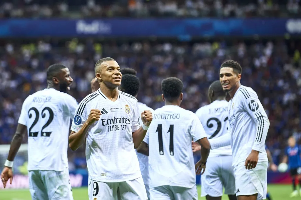 Kylian Mbappé en la celebración de su gol ante Atalanta el día de su debut en el Real Madrid.