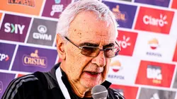 Jorge Fossati discute con argentina por negar banderazo