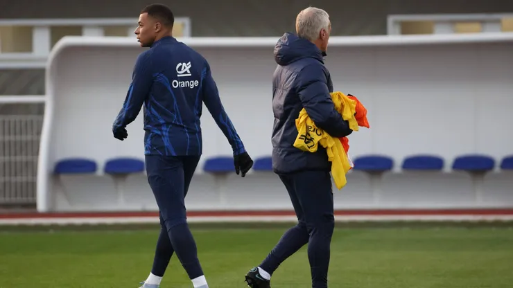 Didier Deschamps estaría pensando en quitarle la capitanía de la Selección de Francia a Kylian Mbappé.