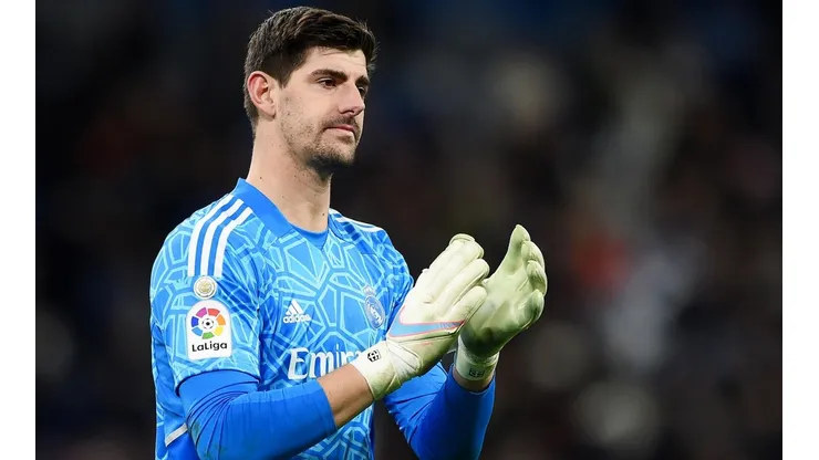 Courtois tapó el penal vs. Arsenal y le dio vida al Real Madrid.