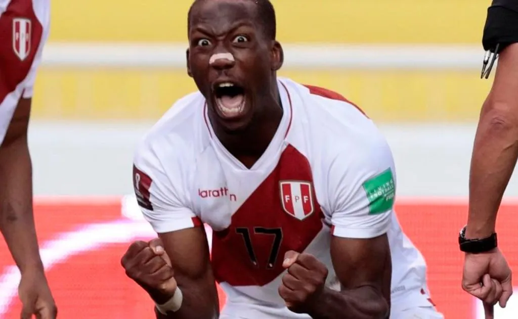 Luis Advíncula dejó Sporting Cristal hace 10 años.