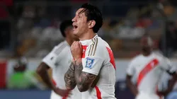 Gianluca Lapadula durante el Perú vs. Chile.