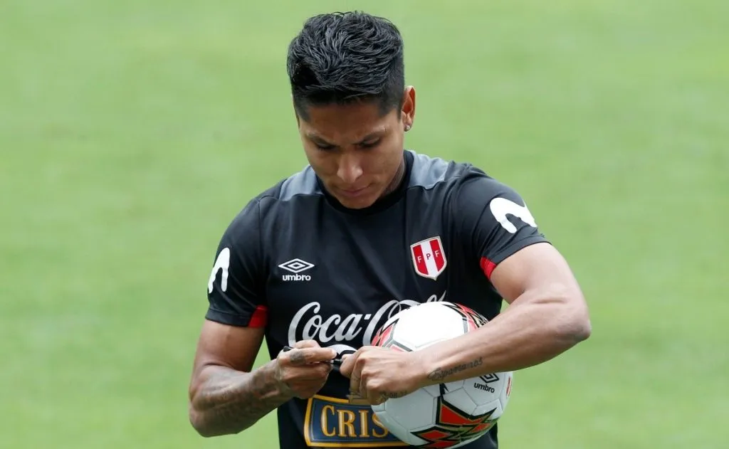 Raúl Ruidiaz es otro de los fichajes posibles de Universitario.