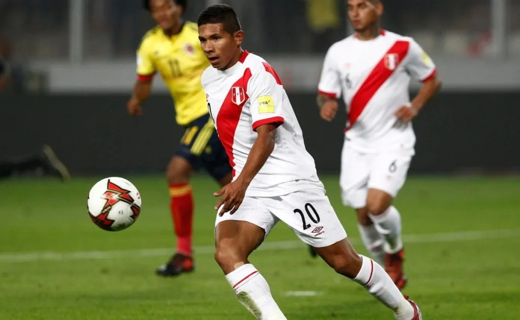 Edison Flores también es fijo en la Selección de Perú.