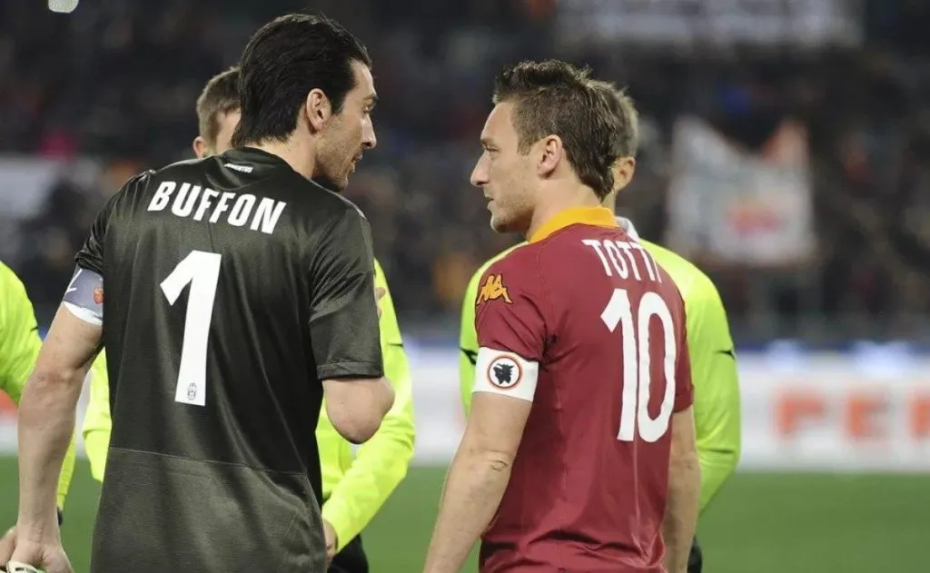 Totti y  Buffon son dos de las leyendas del fútbol de Italia.