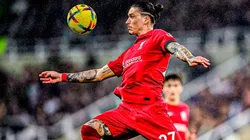 Núñez en acción con Liverpool.