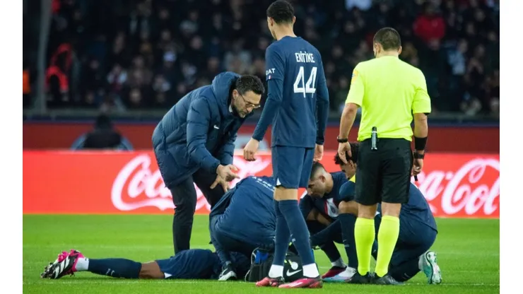 Renato Sanches, lesionado en el suelo tras sentir un "pinchazo".