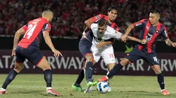 Cerro ante Olimpia en la Libertadores.