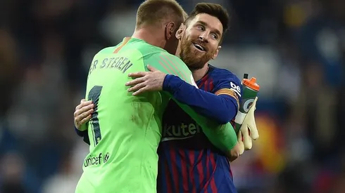 Ter Stegen y Messi en celebración con Barcelona.
