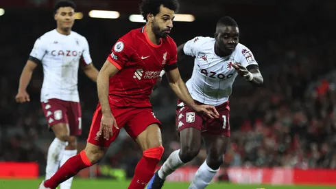 Aston Villa y Liverpool se enfrentan en el reinicio de la Premier League