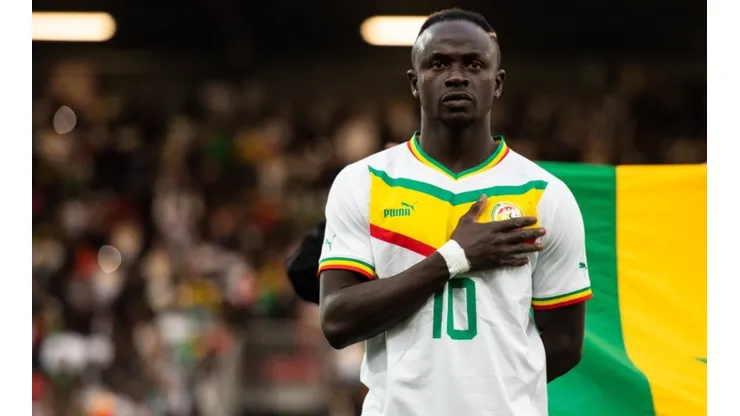 Sadio Mané estuvo atento al partido de Senegal.
