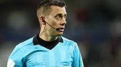 Clement Turpin, el árbitro de Uruguay vs. Corea del Sur en el Mundial.