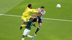 Yasir Al Shahrani se llevó un duro golpe ante Argentina.