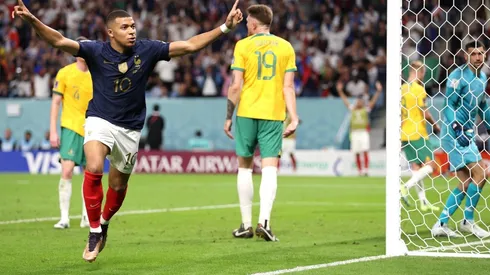 Festejo de Mbappé, la gran estrella de Francia.