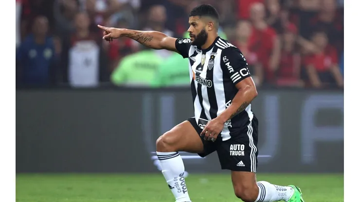 Hulk en juego con Atlético Mineiro.