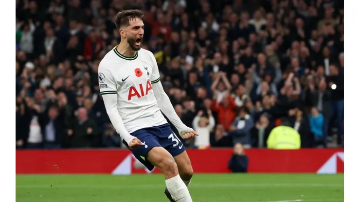 Bentancur metió los dos goles del triunfo de Tottenham ante Leeds.