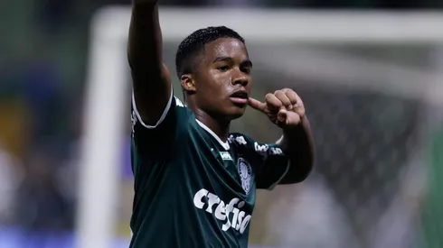 Endrick en festejo con Palmeiras.