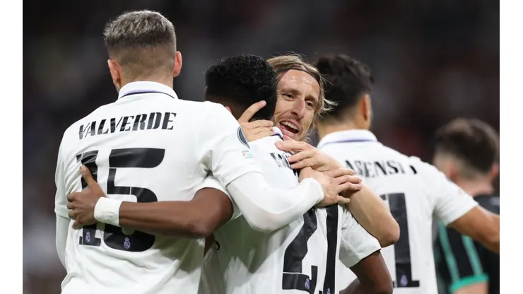 Real Madrid goleó a Celtic para cerrar su fase de grupos en la Champions League.