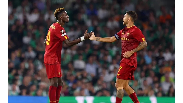 Tammy Abraham y Lorenzo Pellegrini.