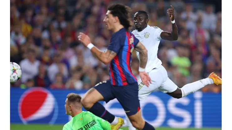 Sadio Mané abrió la cuenta para Bayern Múnich.
