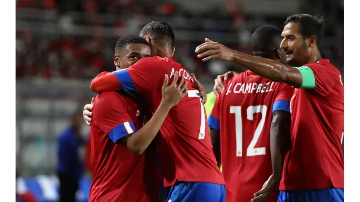 Costa Rica en festejo de gol.