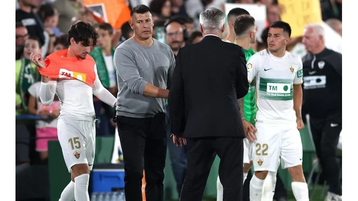 Almirón y Ancelotti en el post partido.