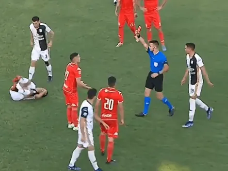 VIDEO | Entró como suplente y se fue expulsado a los 45 segundos