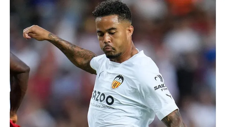 Justin Kluivert con Valencia.