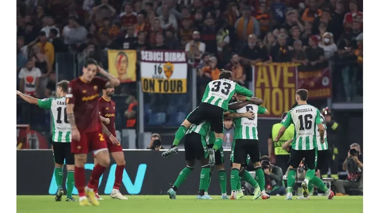 Betis venció a Roma en el Olímpico.