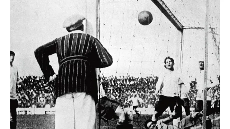 El gol olímpico, una obra del argentino Cesáreo Onzari