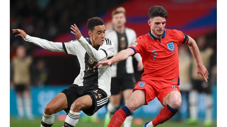 Jamal Musiala y Declan Rice.