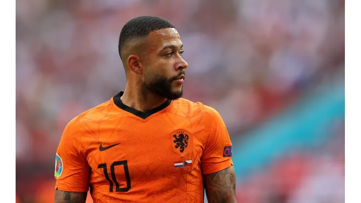 Depay sufrió una lesión ante Polonia.