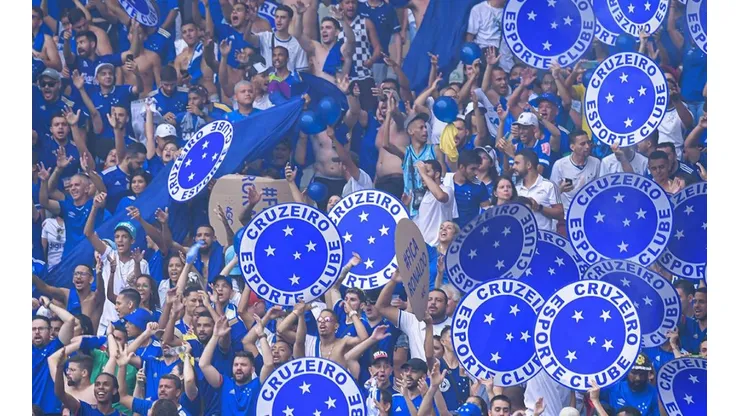 Hinchas de Cruzeiro celebran.