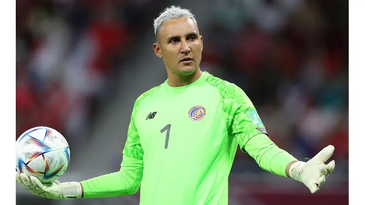 Keylor Navas en acción con Costa Rica.