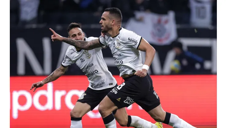 Renato Augusto, goleador de Corinthians ante Fluminense.