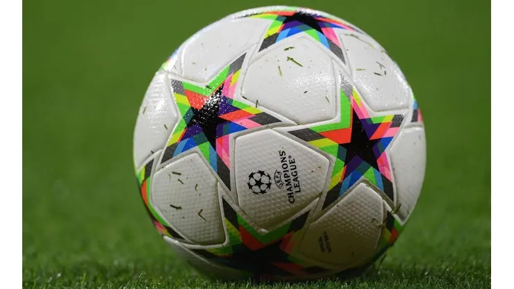 Balón de la Champions League.