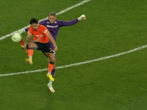VIDEO | Fiorentina fue goleado en Turquía con insólito regalo de su arquero