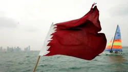 ¿Qué simboliza la bandera de Qatar?